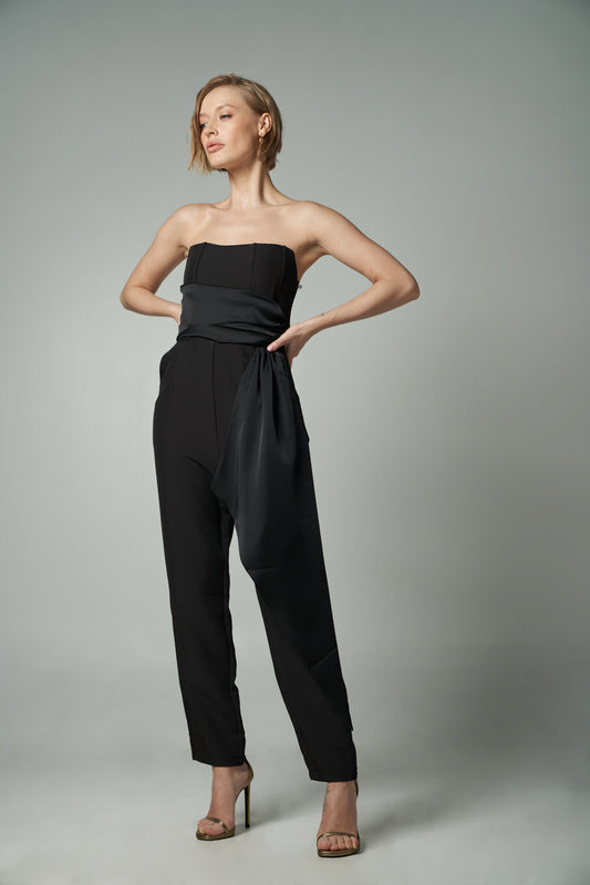 Chicago suit - Black jumpsuit with corset and plume